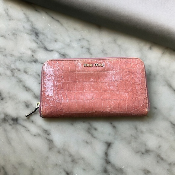 Pink Miu Miu Wallet - Picture 1 of 5